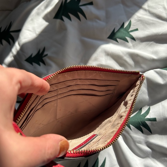 Michael Kors large clutch signature print - Picture 4 of 5